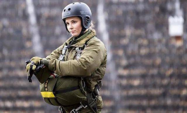 挪威女警察图片