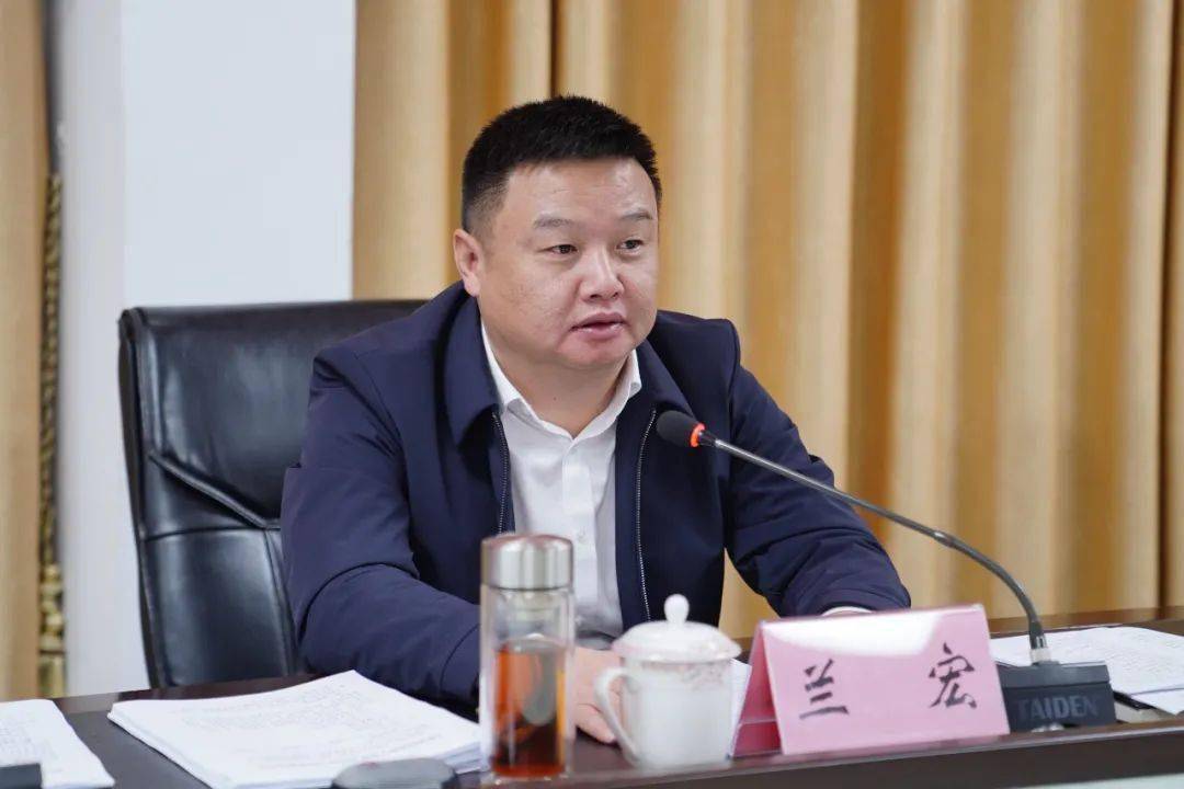 解放思想转变作风提升能力丨上思县召开四家班子领导2022年工作务虚会