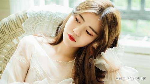 女人如何看起来有高级感 4eb8ff0596644bbbbc91193166fff87b.jpeg