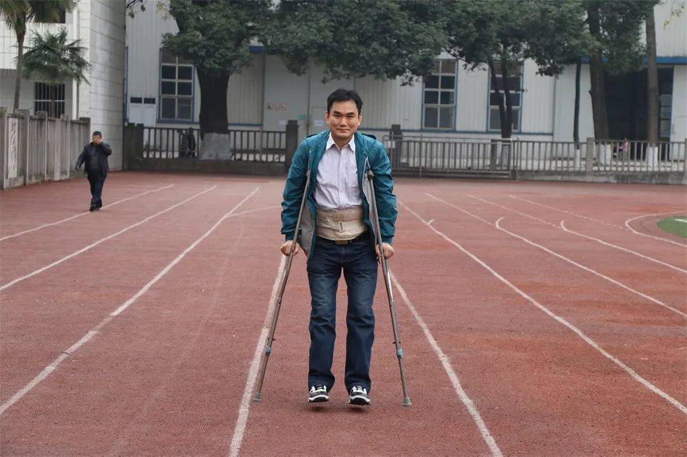 男残疾高位截肢图片