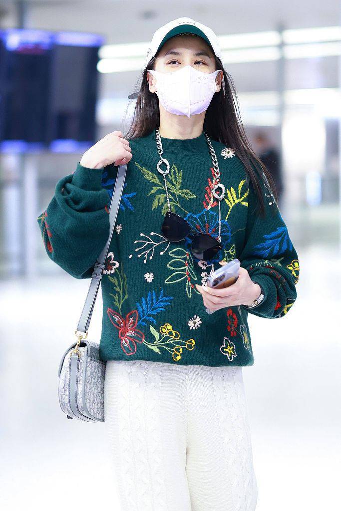 猫咪 圣诞毛衣当然要选卡通印花 将童趣进行到底！