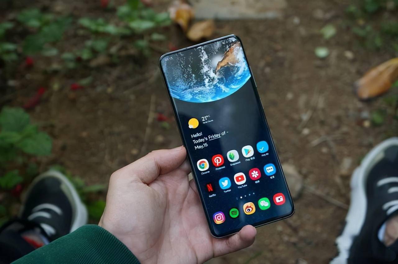 三星亮底价12256g从9199来到5999降3200元实属无奈