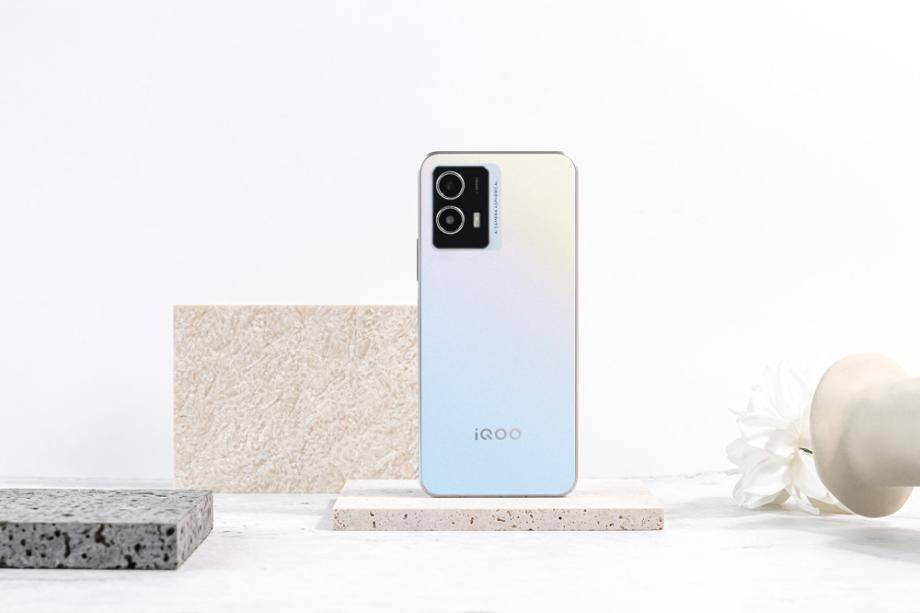 mAh|iQOO U5 今日开启预售：5000mAh 电池、120Hz 高刷屏，1299 元起