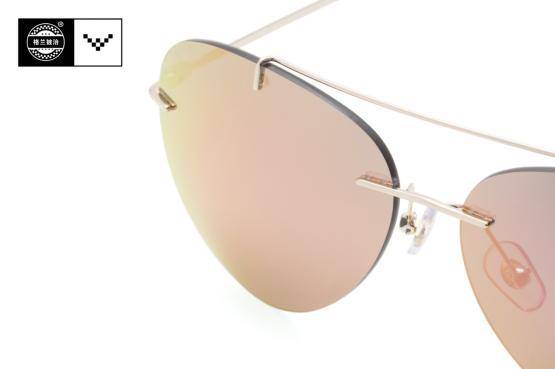 全国眼镜品牌排行_知名眼镜品牌明月镜片,向中国航天精神致敬!