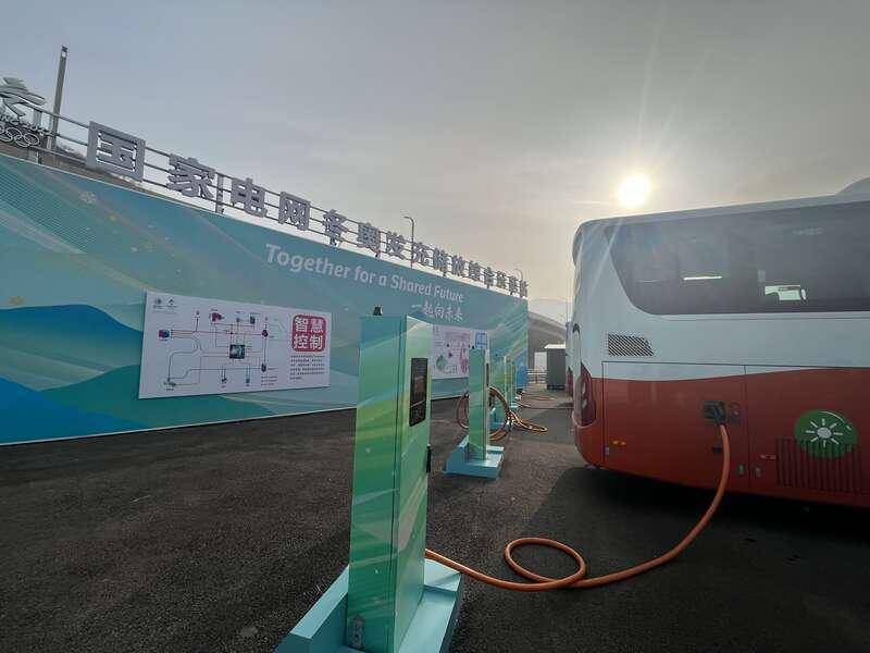 創(chuàng)業(yè)|22名青年滑雪運(yùn)動(dòng)員“跨界”巡檢 護(hù)衛(wèi)國(guó)家高山滑雪中心電力安全