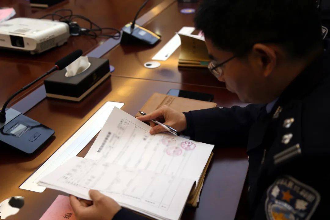 洪都监狱创新推出减刑假释案件审核审查要件清单