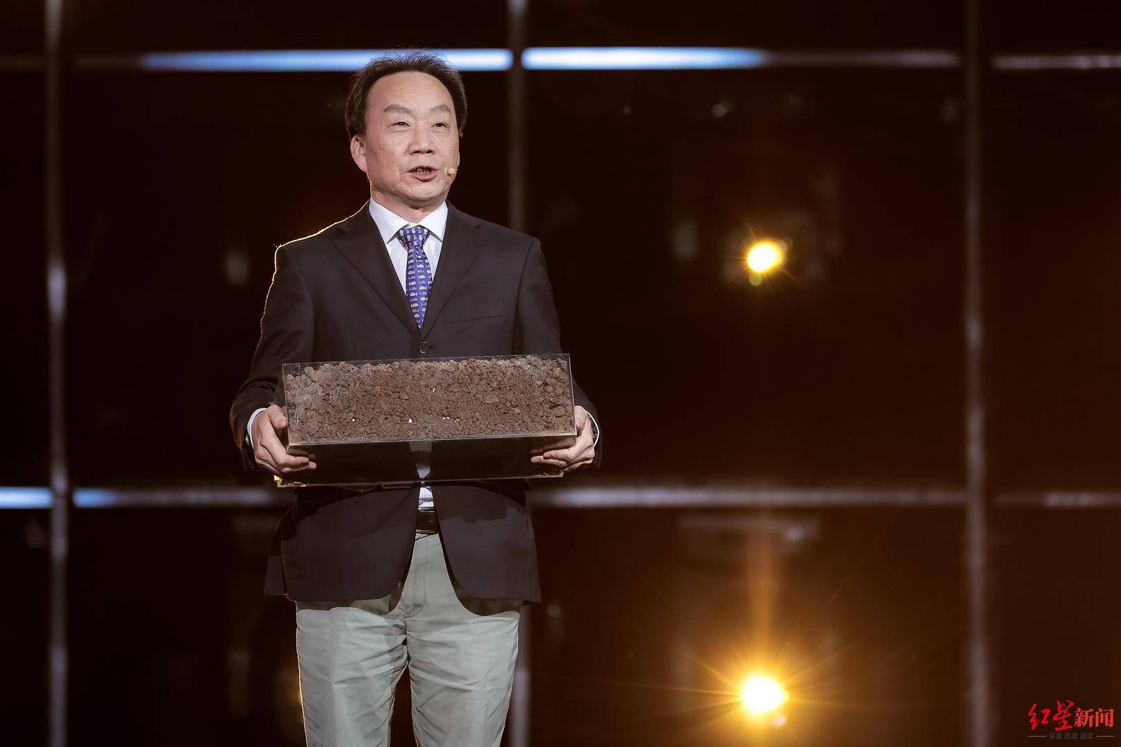 三星堆博物馆馆长雷雨将带着神秘的三星堆宝藏亮相.