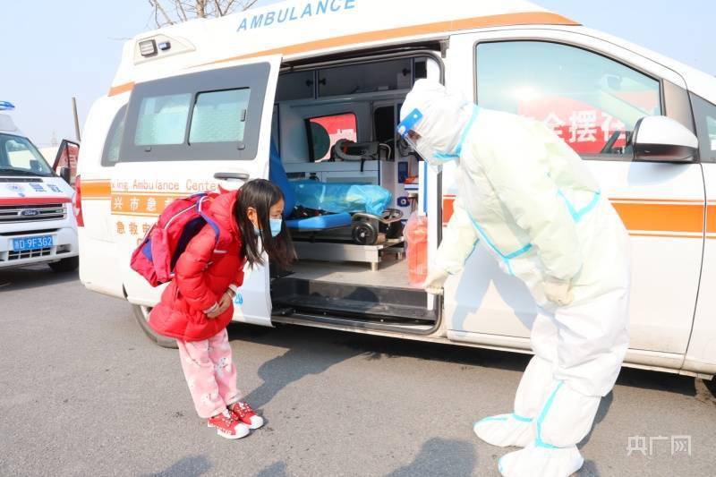 首批|浙江绍兴本轮疫情首批10名治愈者出院