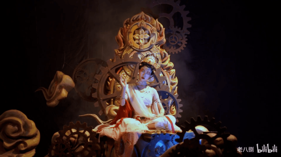 硬核国风95后女孩将汉服玩出了机械感大写的震撼