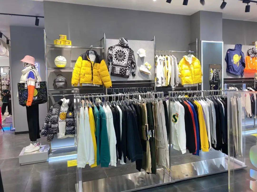 1f潮馆smiley新柜开幕