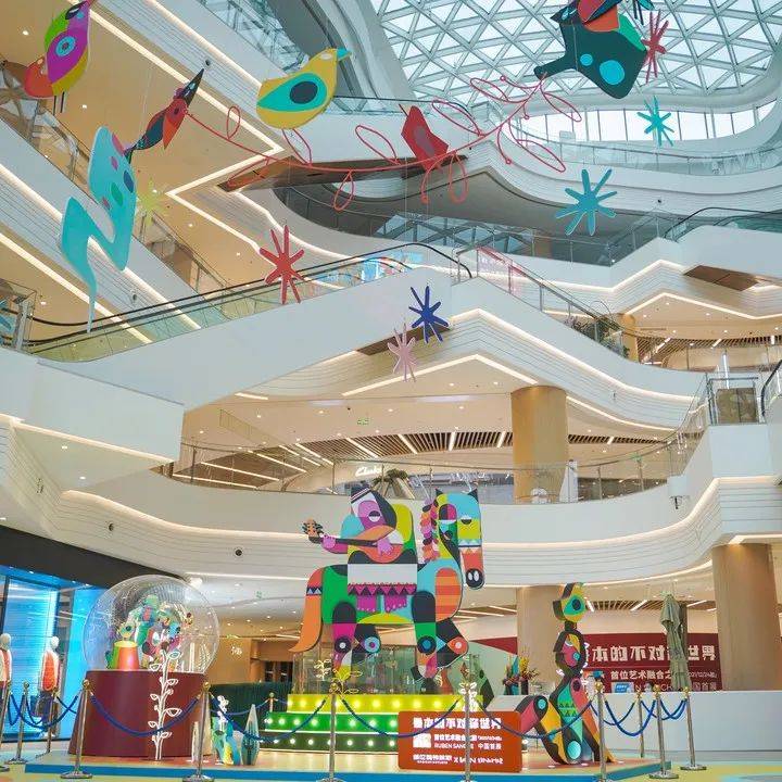 “鲁本的不对称世界” 首位开启艺术融合之旅_奥特莱斯_魔都_张强