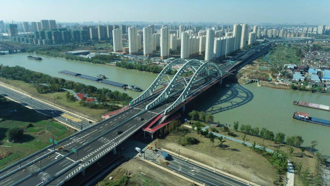 扬州万福快速路项目部荣获"先进班组"称号_建设_高琪_张正培