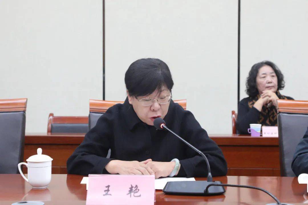 神木市委常委,市政府副市长孟向平,神木市人大常委会副主王艳陪同下