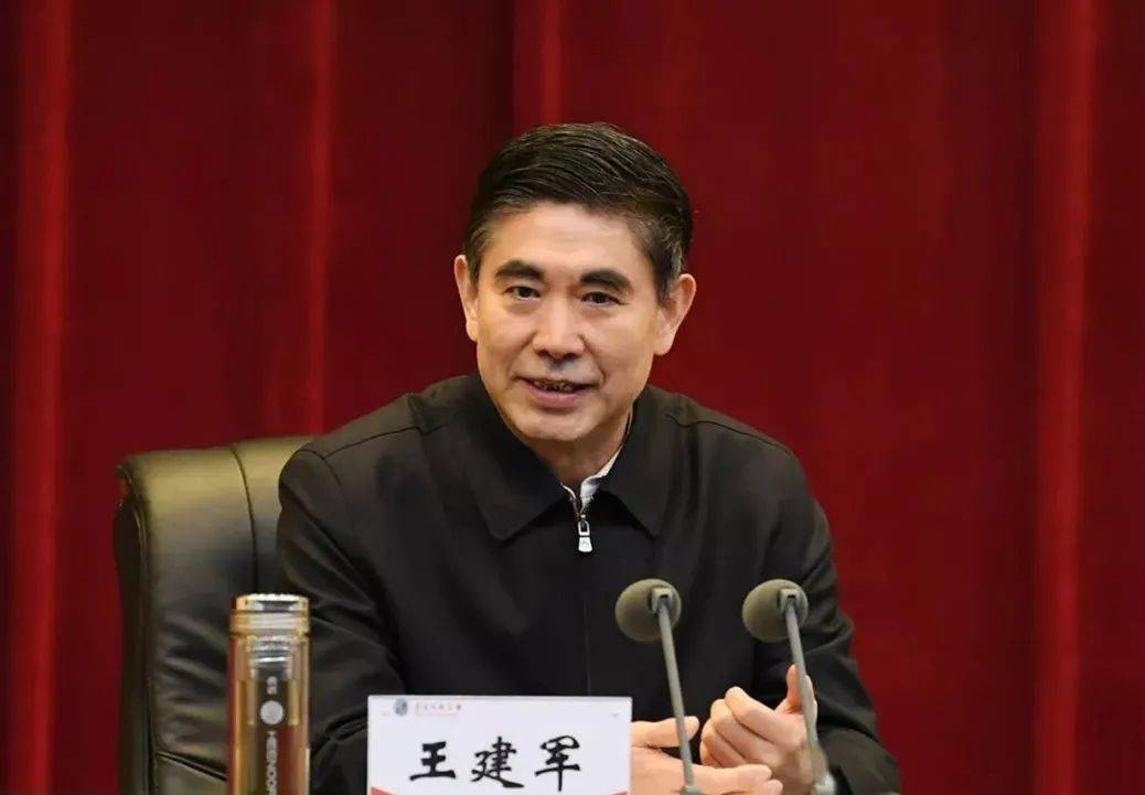 今天为大家推荐的是青海省委书记王建军在省委党校2014年秋季学期开学