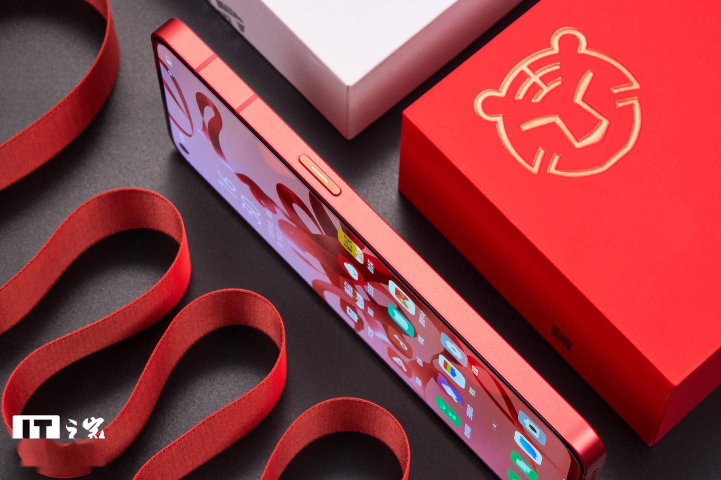 手机|【IT之家开箱】OPPO Reno7 新年版图赏