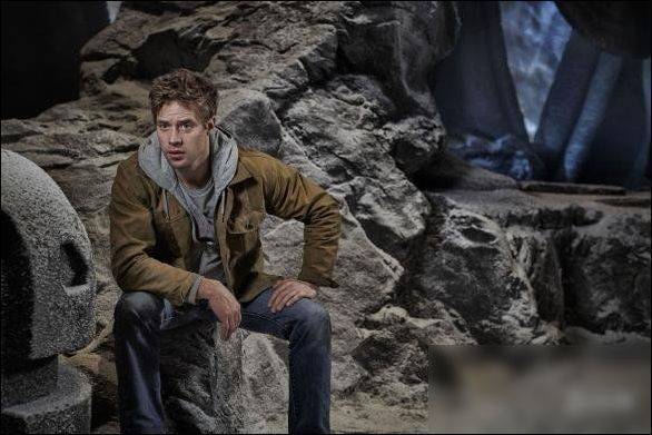 超人前传美剧《氪星》曝剧照 超人祖父拯救氪星_艾尔_佐德_莉塔