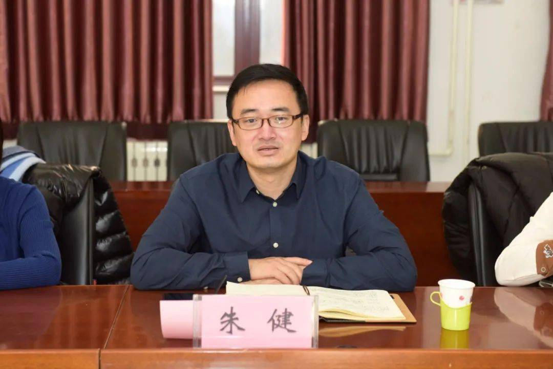 大力弘扬中医精神共建人类命运共同外交部离退休干部局副局长朱健一行