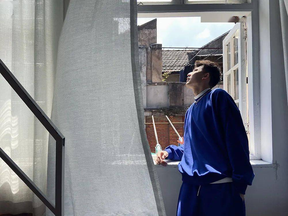 365星计划封面人物丨王艺然比起写实我更在意精神质感的表达