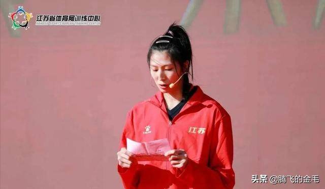江苏女排刮起青春风暴:2米高妹解决副攻荒,吴梦洁还打主攻_江苏省