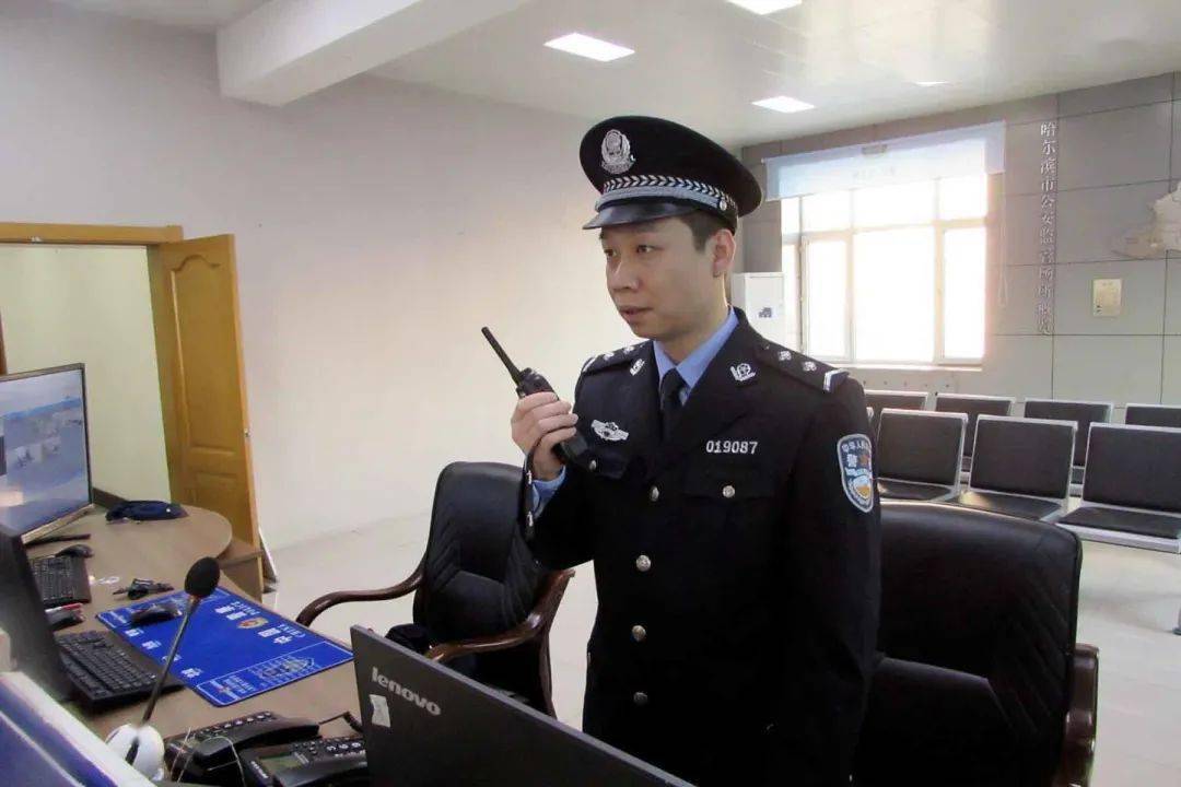 公安警服图片辅警图片