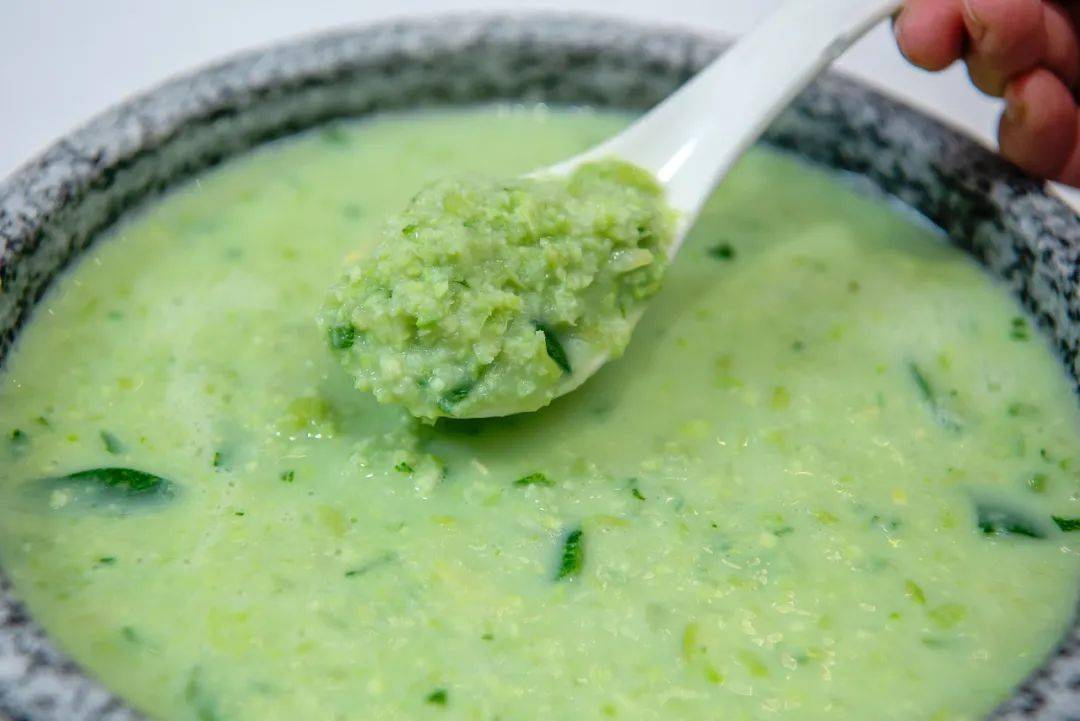 使青豆腐的味道较之普通豆腐更为清甜可口