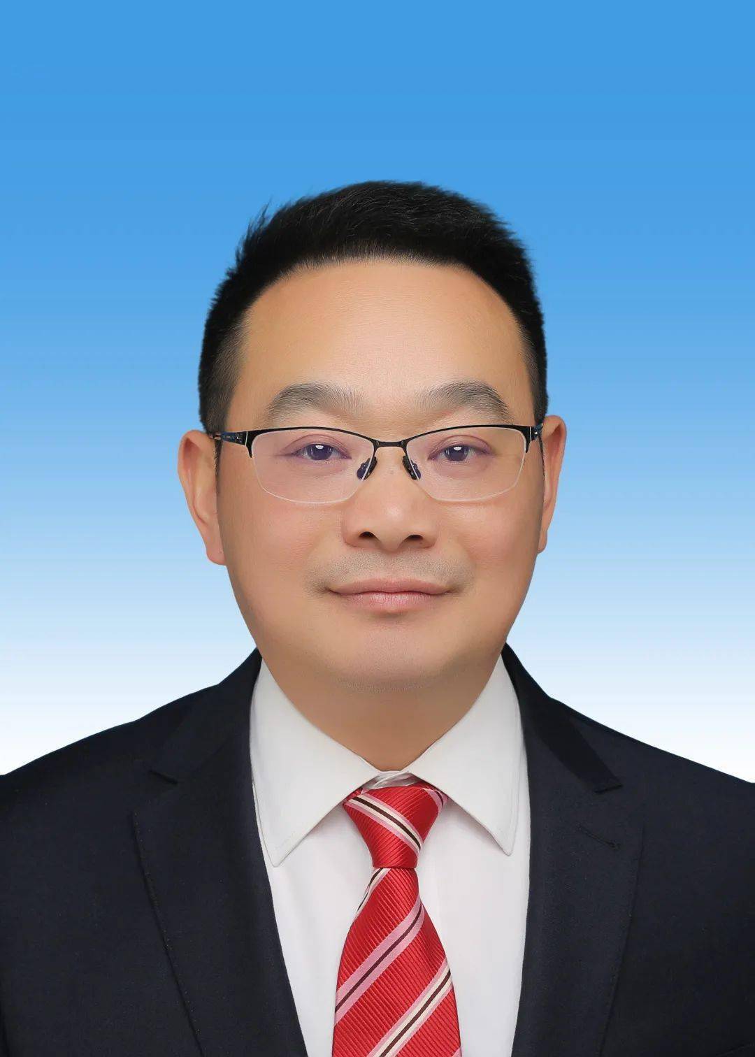 重磅新一届中共重庆市荣昌区委常委会产生卢红当选区委书记
