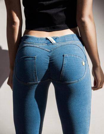 怎么样才能变成翘臀 cca2b8d564ec41be9322fc21b2da00a9.jpeg