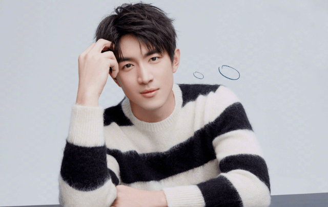 晒晒林更新现实中的家,家里红木柜摆满玩具,33岁依然像个孩子_感觉