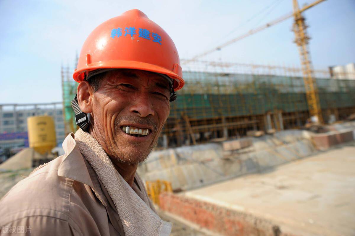 建筑工地多数是50岁以上的农民工年轻人为啥不干有3个原因