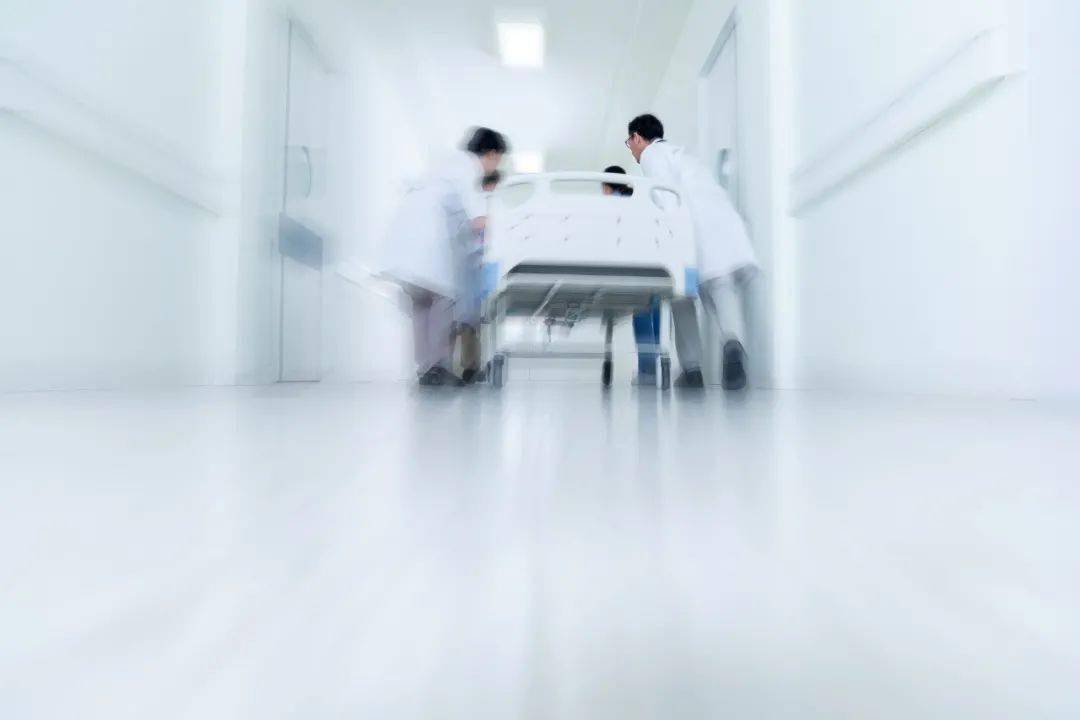 办事|吓坏！福建男子咽痛喝下双黄连后差点丧命！这种厦门人冬天的常见症状，可能真的会让你“一炎封喉”...