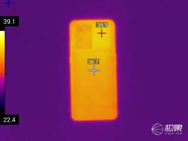 旗舰|3699起售！最广超广角，影像大升级！realme“纸”手机上手体验