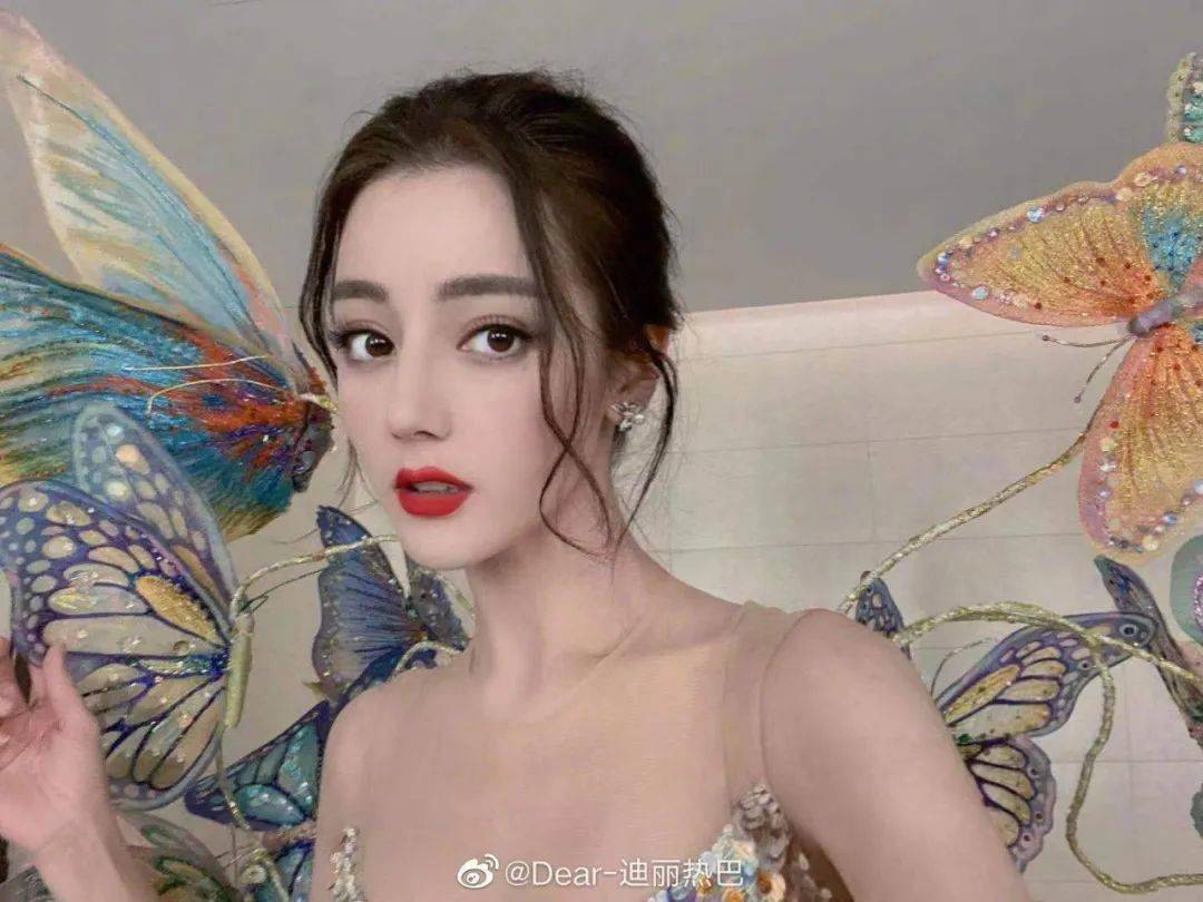 什么你是什么脸型就选什么刘海，这4款超显脸小，堪比换头！