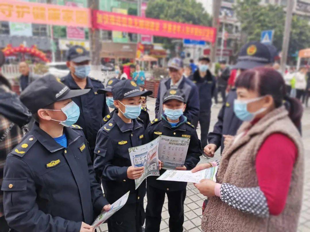 佛冈一批小城管上岗