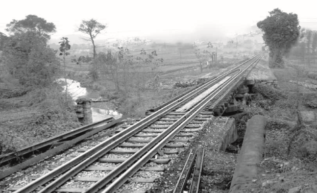 十,汉冶萍公司--安源煤矿1921年冶炼高炉残基,瞭望塔,水塔,高炉栈桥