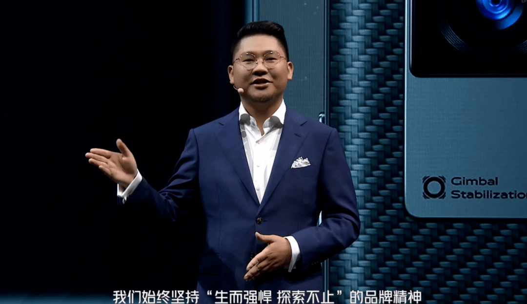 参数|蓝厂今天发布了iQOO 9系列，除了贵点我觉得没啥毛病。。。