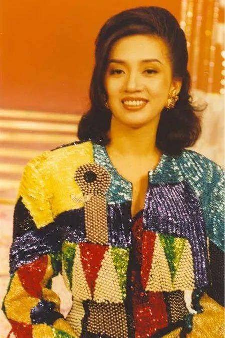 黄金时代|梅艳芳成为新的迪士尼公主！