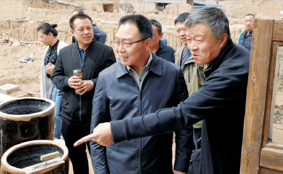 荐书| 照片只是故事的引子:《朋友圈的扶贫故事67》书评_武勇_工作