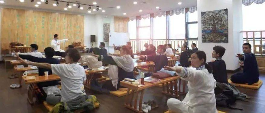 二十四节气导引养生，助您调节脏腑！_运动_徐勰_经络