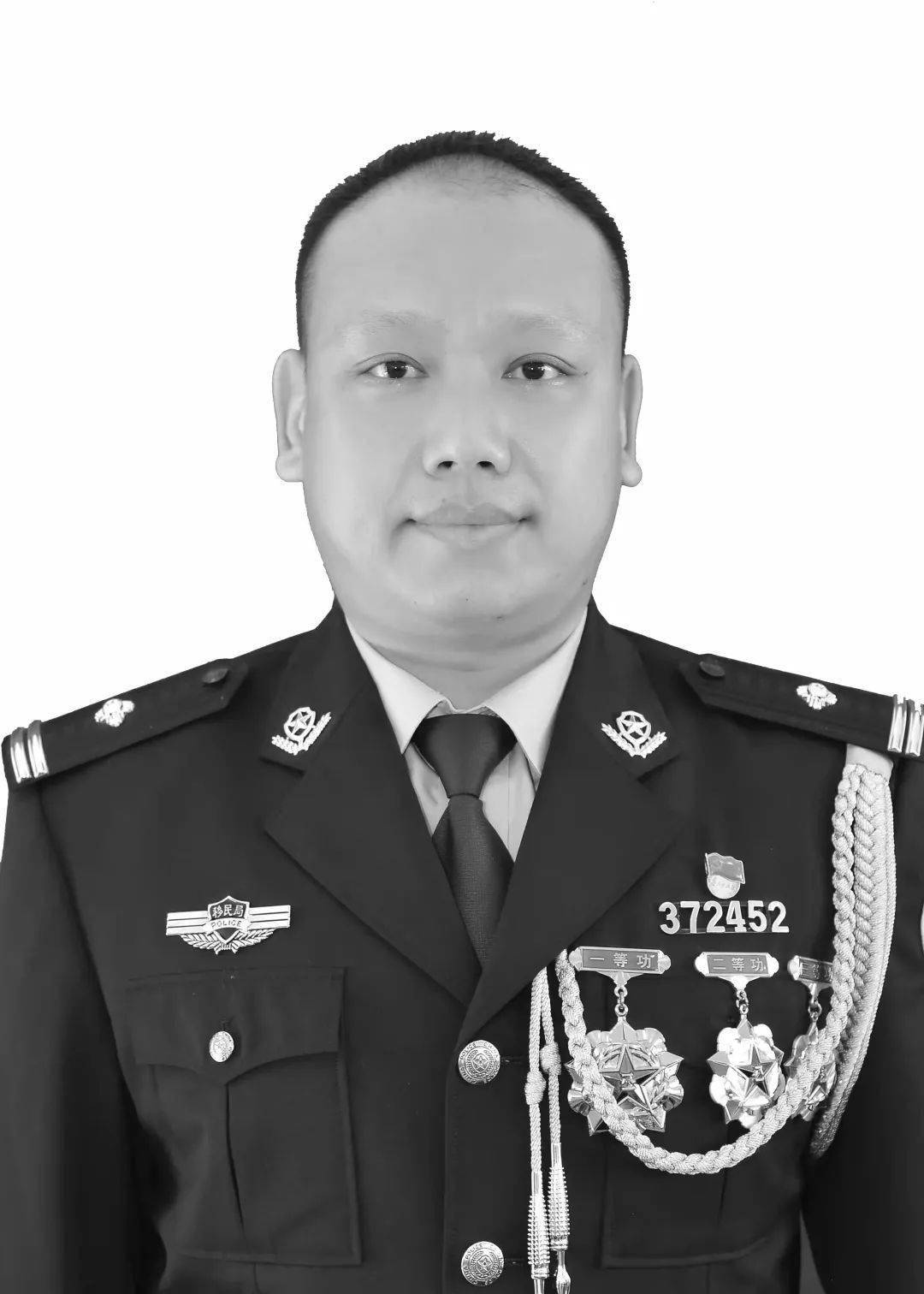 女警官要去执行任务 警花任务