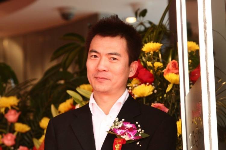 直播|黄健翔：对中国足球来说这是艰难的赛季 祝贺山东泰山队双冠王