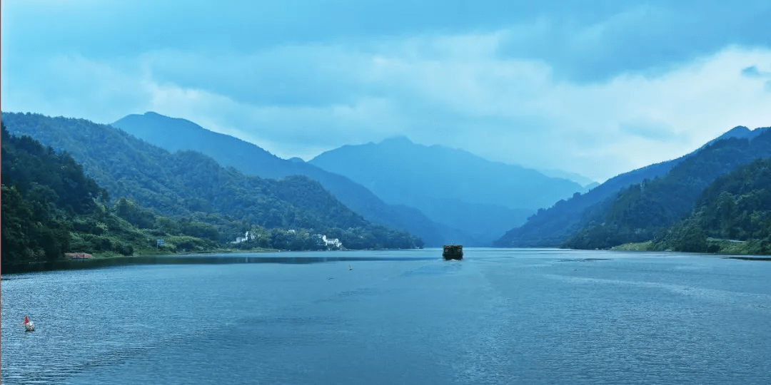 乘一艘畫舫,直達水墨夢境_新安江_徽州_風景