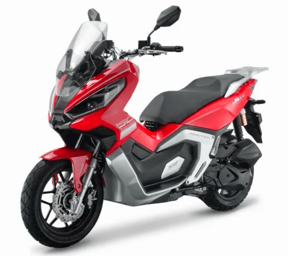 三業赛博adv150,再加上即将上市的力刻戈壁150和钱江adv150,已经有六