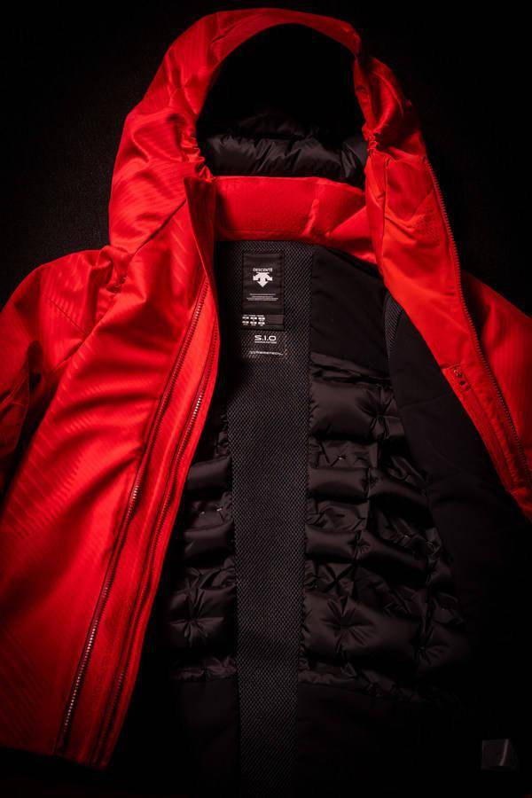 面料迪桑特限量发售新款针织滑雪服DESCENTE SCHEMATECH SKY WINTER JACKET