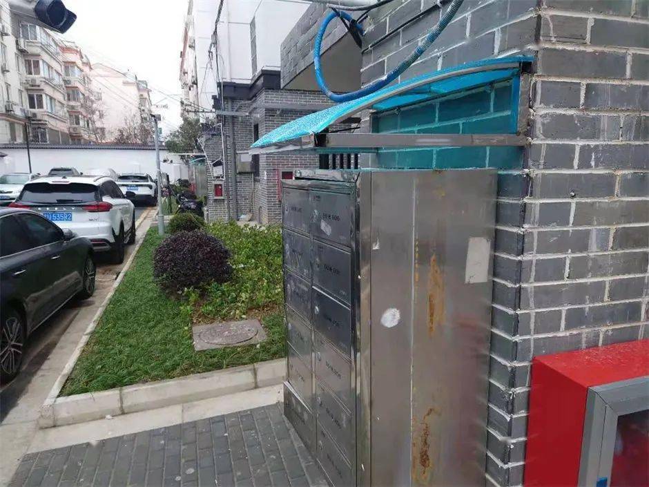 社情民意联系日重设信箱雨棚助力老小区改造