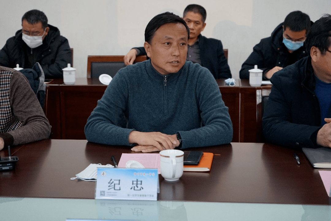 淮安市政府张柏副秘书长一行莅临我校观摩食育中心并举行座谈会_服务