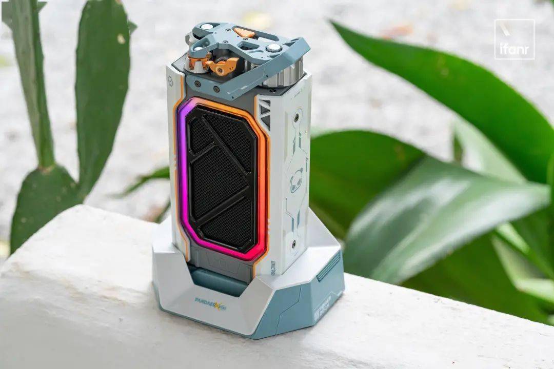 魅族白金独角兽赛博音箱图赏：联手猫王，再造潮品音箱