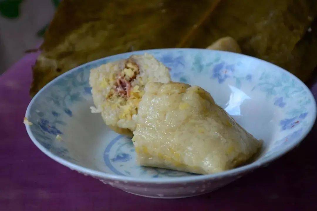 67上思美食知多少烤猪腊鸭沙糕