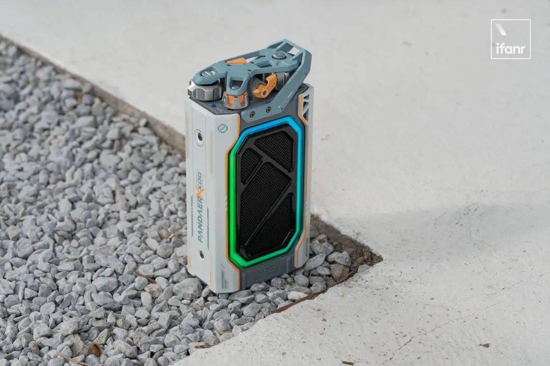 魅族白金独角兽赛博音箱图赏：联手猫王，再造潮品音箱