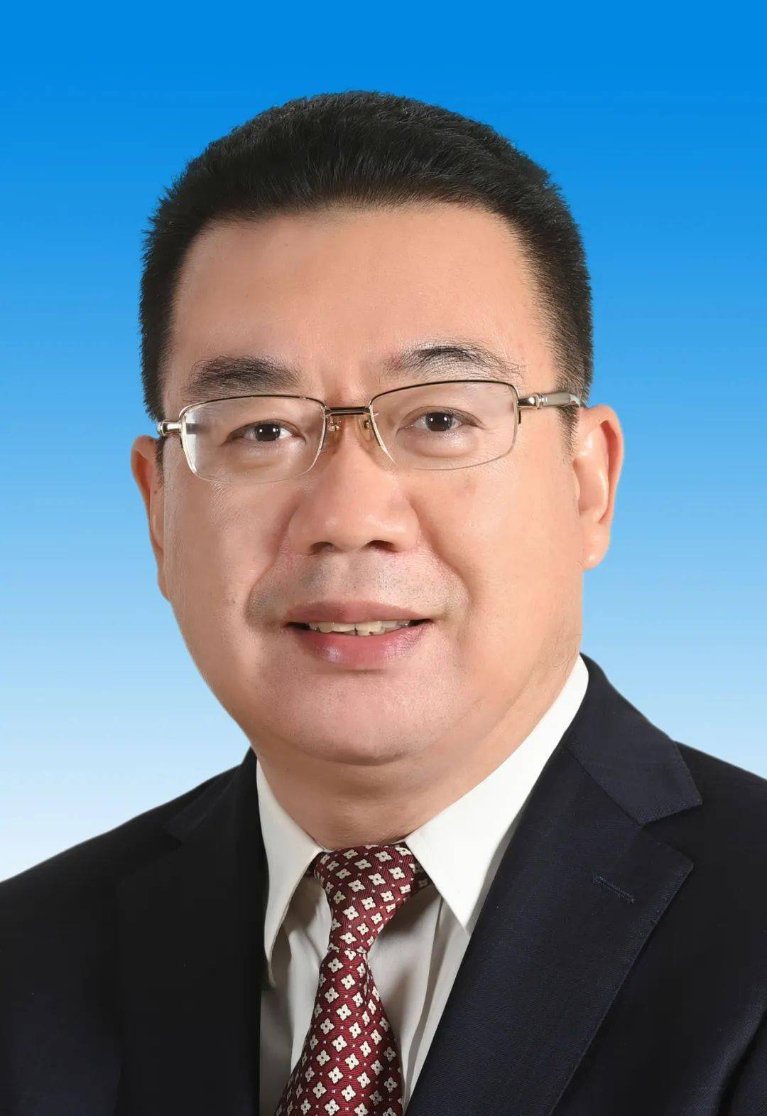 1970年9月生,省委党校研究生,中共党员,当选为江门市人民政府副市长