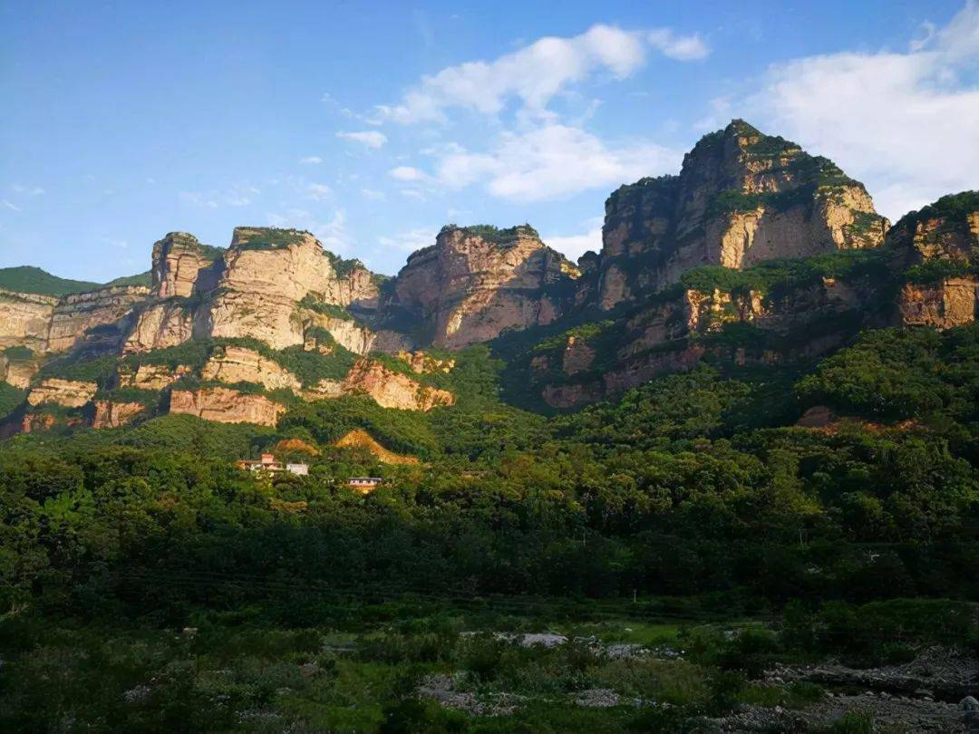 雲遊河南河南這兩個最美5a景區的最美景點以巖為名180米瀑布直落九天